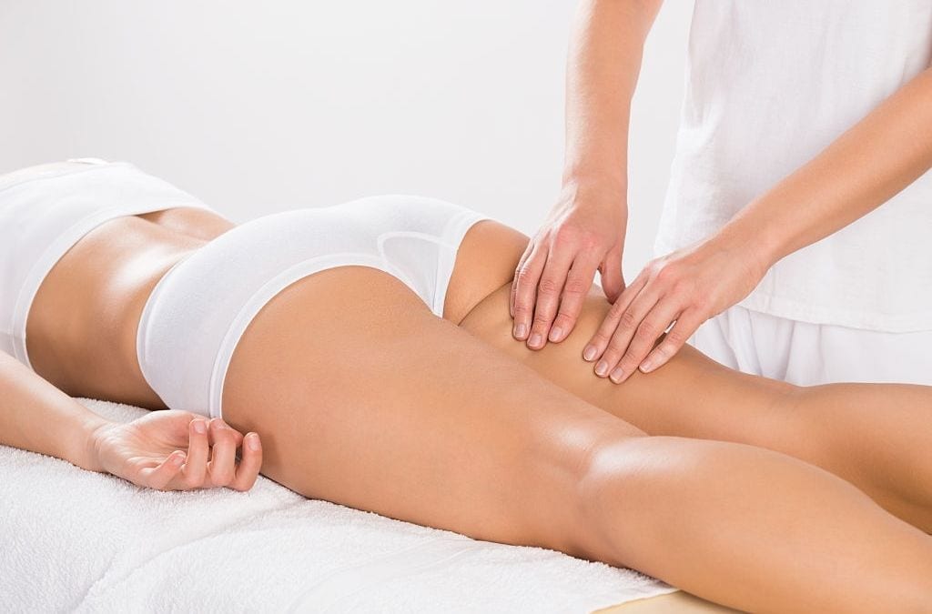 Massaggioterapia professionale presso Evolution Academy® per il benessere del corpo.