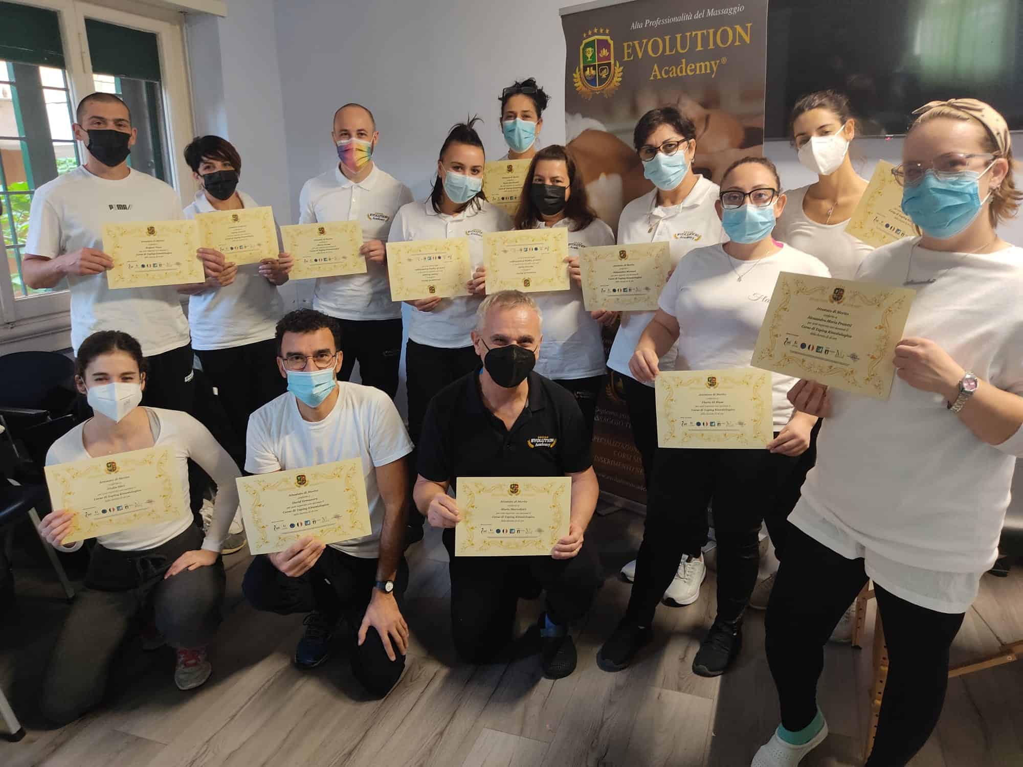 Certificazione corso massaggio professionale Evolution Academy® alta qualità.