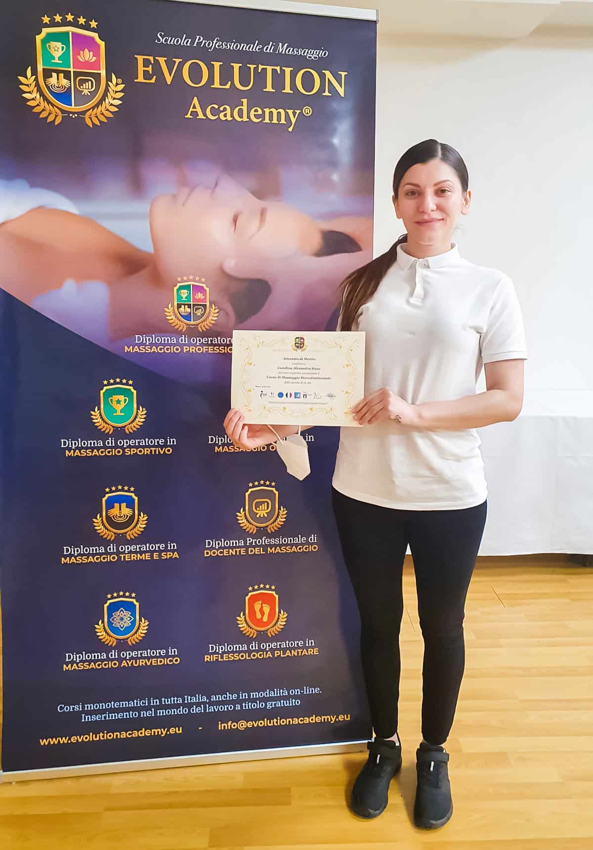 Diploma di massaggiatrice professionale presso Evolution Academy, scuola di massaggio e benessere in Italia.