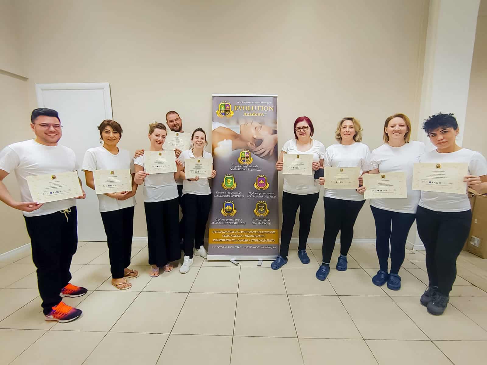 Certificati di formazione Evolution Academy® in tecniche di massaggio e coaching professionale.