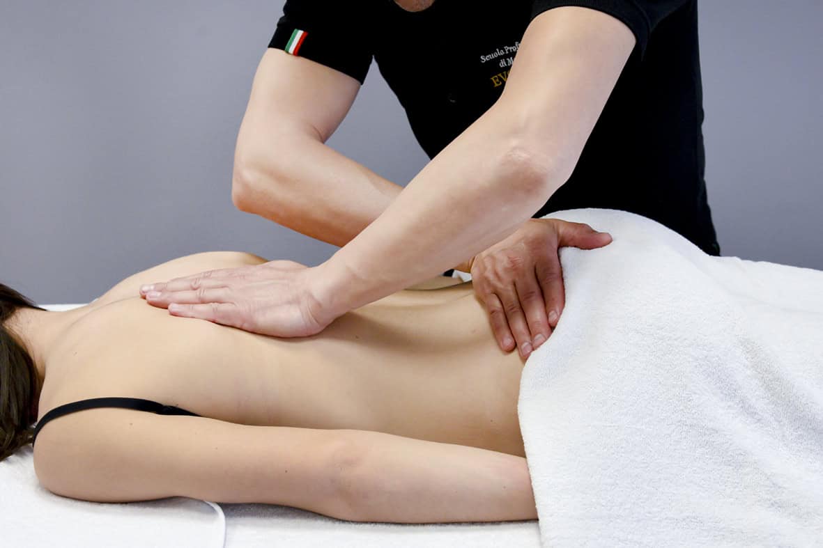 Il corso di massoterapia olistica lombare a Mestre