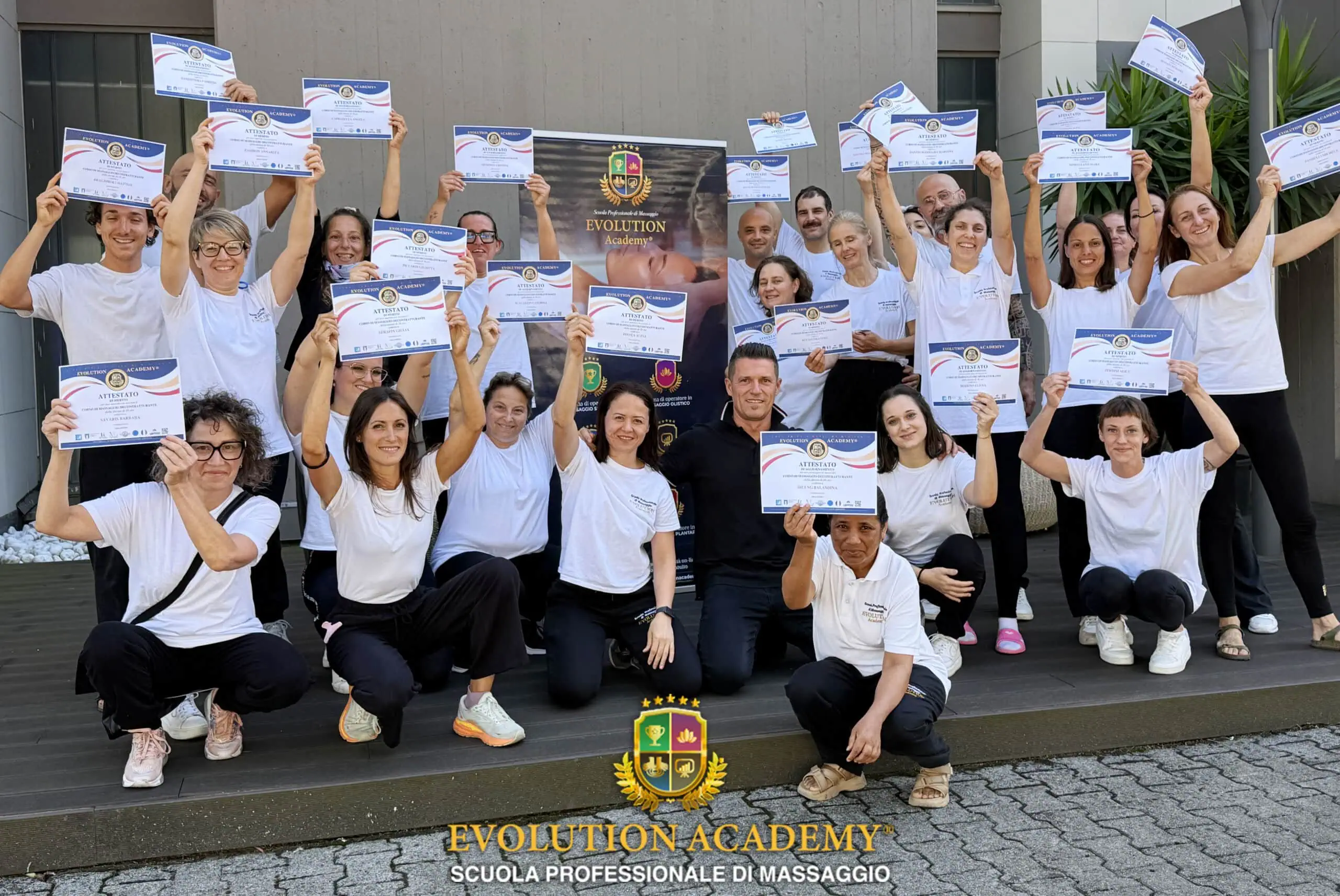 Qualifiche di massaggiatore professionale in Evolution Academy®, corso di formazione massaggi.