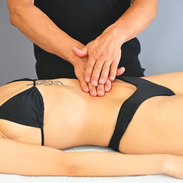 Massaggio Ayurvedico per il benessere e il rilassamento profondo.