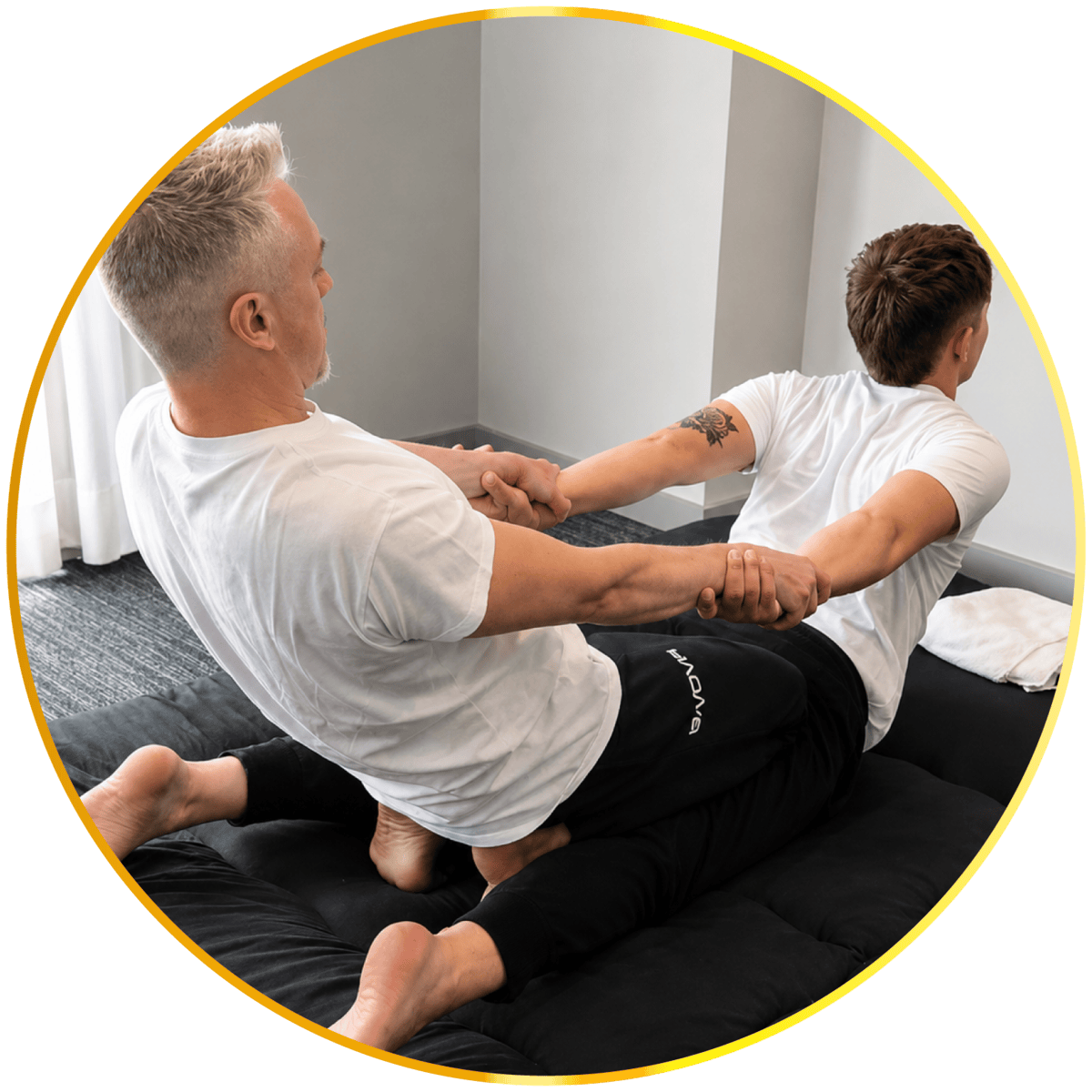 stretching passivo e massaggio thailandese_Evolution Academy